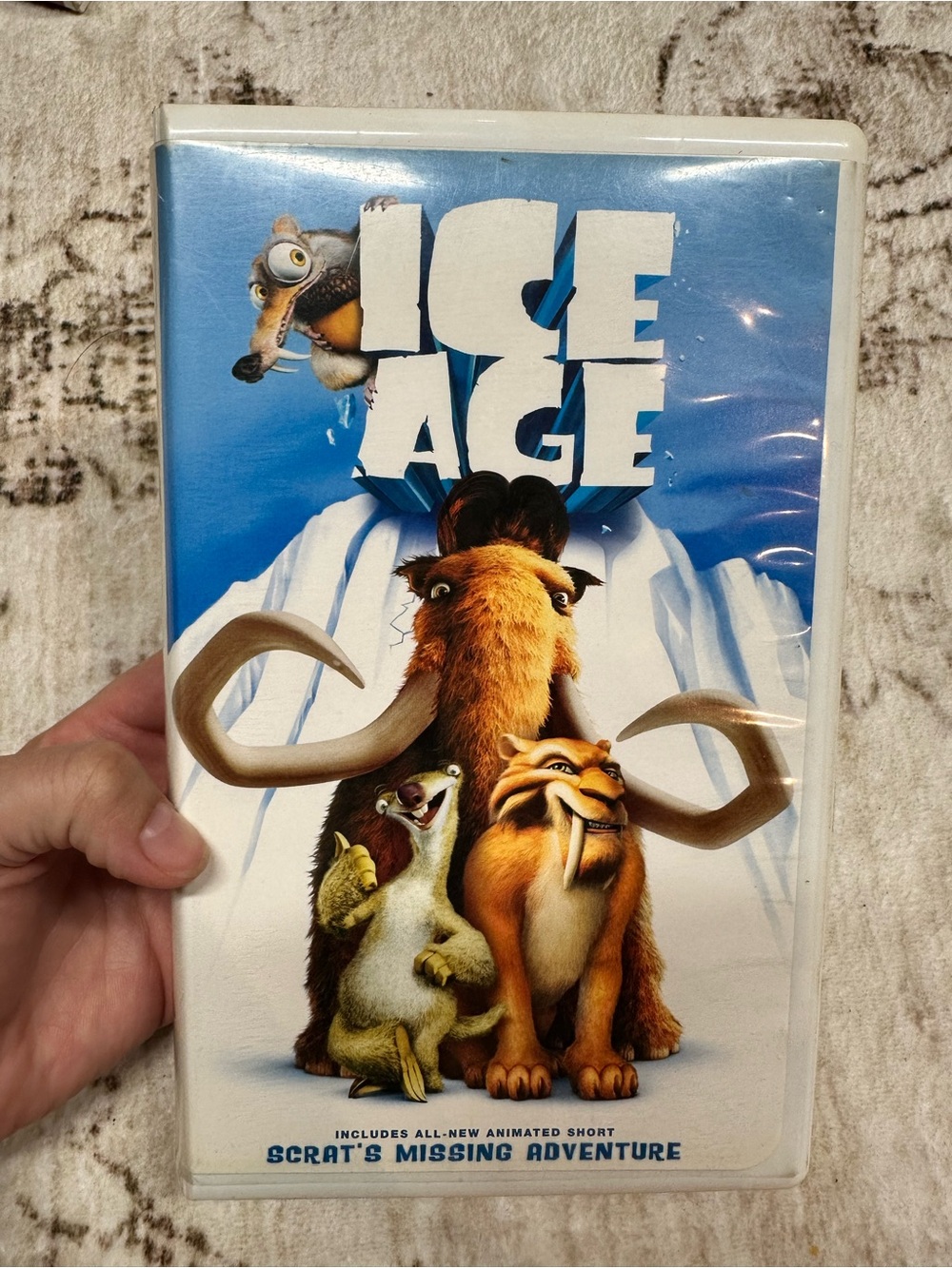Ice Age (VHS, 2002, Includes Bonus Short "Scrats Mising Adventure") Clamshell